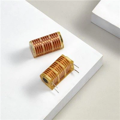 Visokonaponski transformator za paljenje za automobilski motor